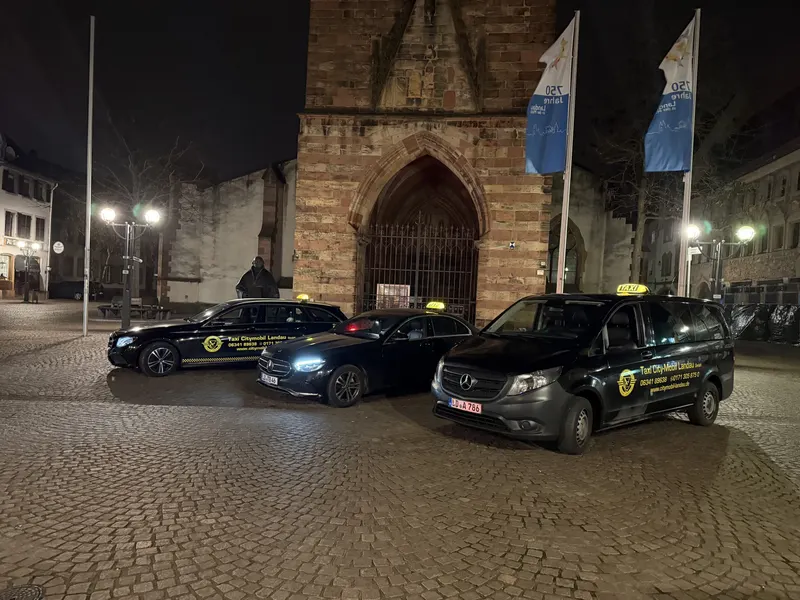 Taxi-Flotte von City-Mobil Landau für Geschäftskunden